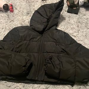 cropped black puffer jacket